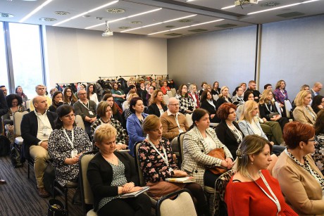 Elvárások, lehetőségek, pályaorientáció – szakmai konferencia Székesfehérváron